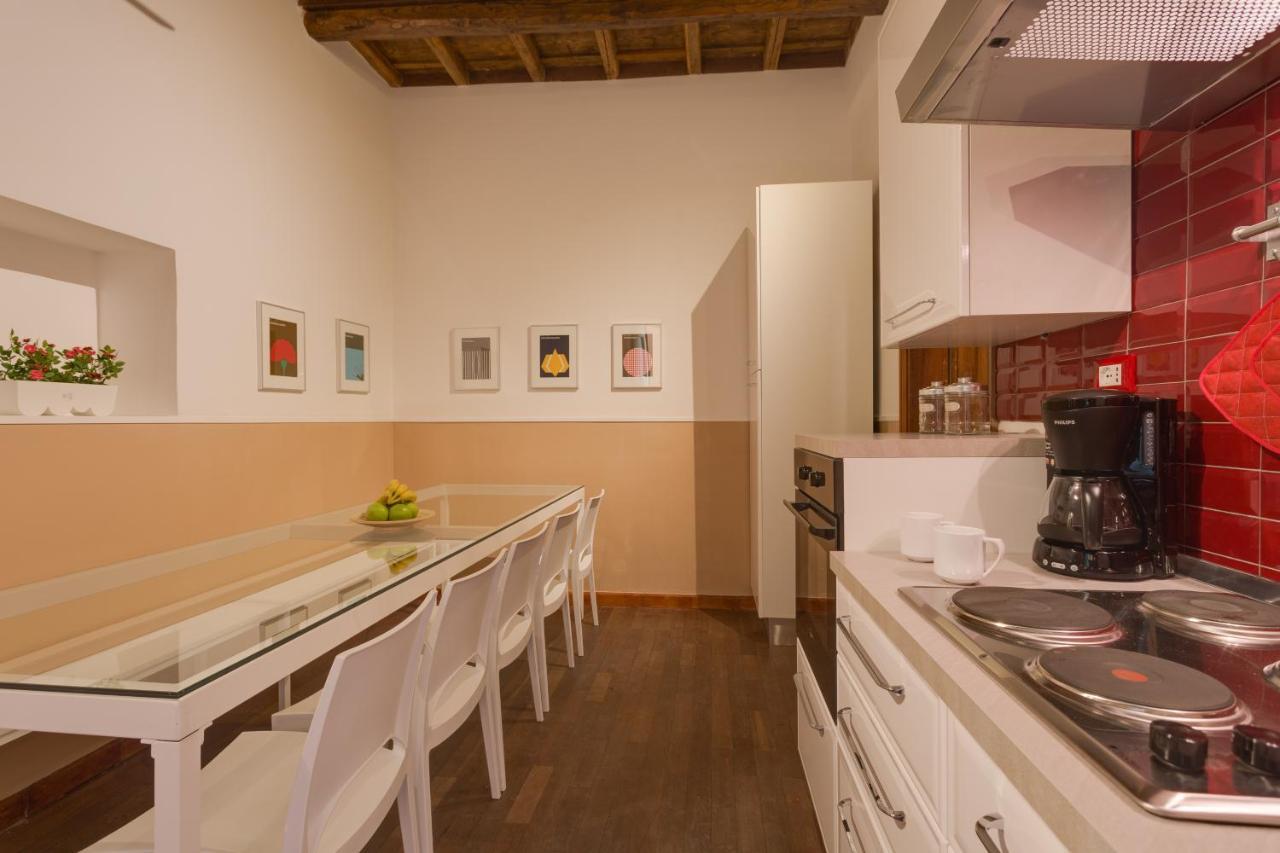 ROMAC Baullari Holiday Apartments in Campo de Fiori Esterno foto