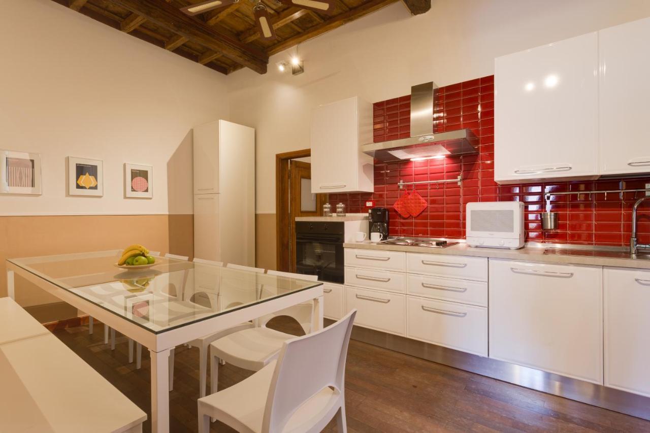 ROMAC Baullari Holiday Apartments in Campo de Fiori Esterno foto